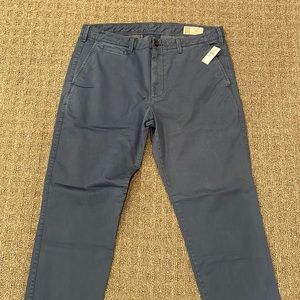 NWT Gap Mens Slim Chino Khaki Pants